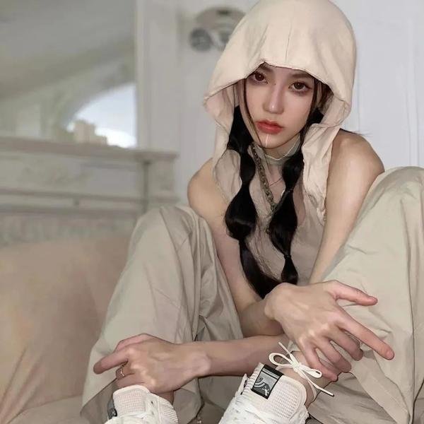 小心身后
